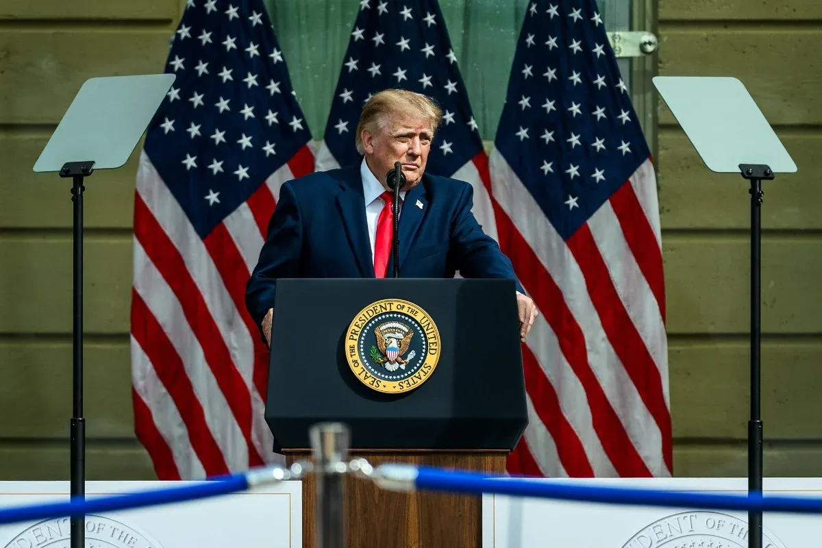 Trump chama volta dos ataques da Ucrânia às refinarias russas de "vergonha"
