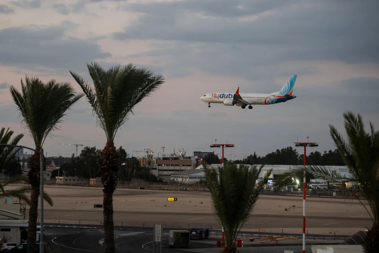 Netanyahu diz ser cedo para apontar responsáveis por incidente com avião; Flydubai suspende voos para Israel