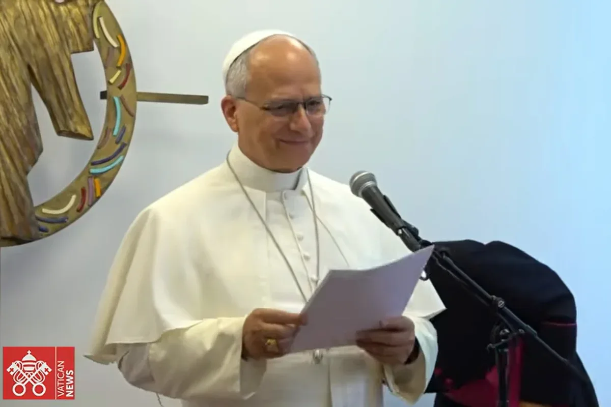 Papa Leão teve noite tranquila após cirurgia, informa Vaticano