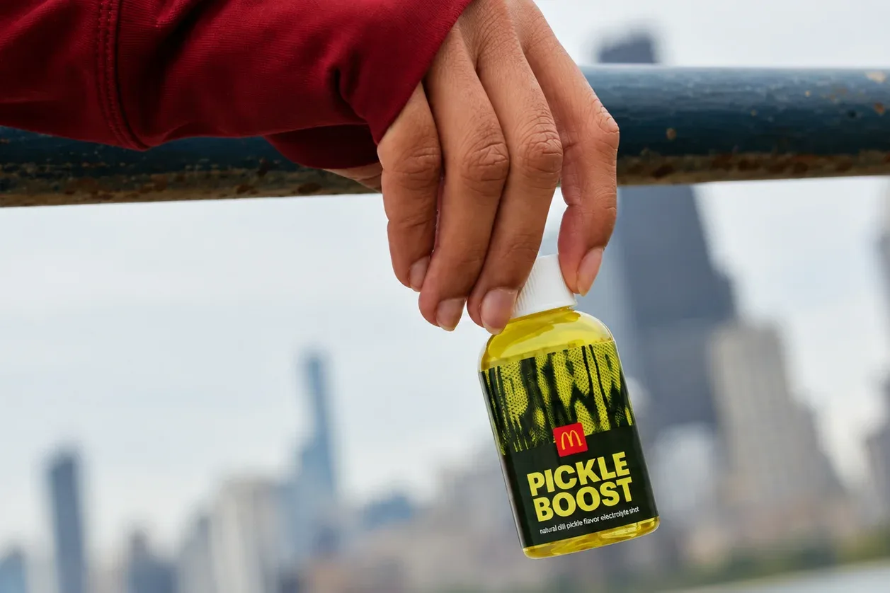 Por que o McDonald’s vai distribuir suco de picles na Maratona de Chicago