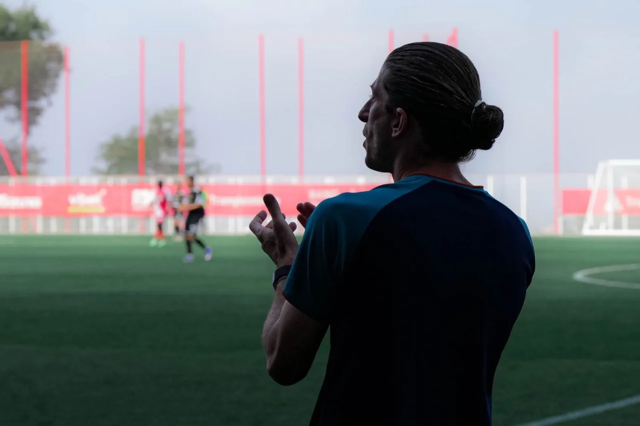 Monaco de Filipe Luis sofre sua primeira derrota no Campeonato Francês