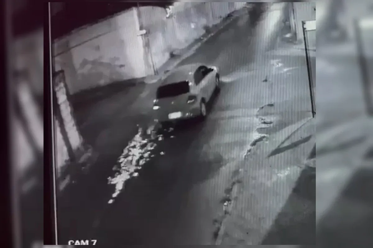 Veículos são flagrados despejando santinhos pelas ruas do DF