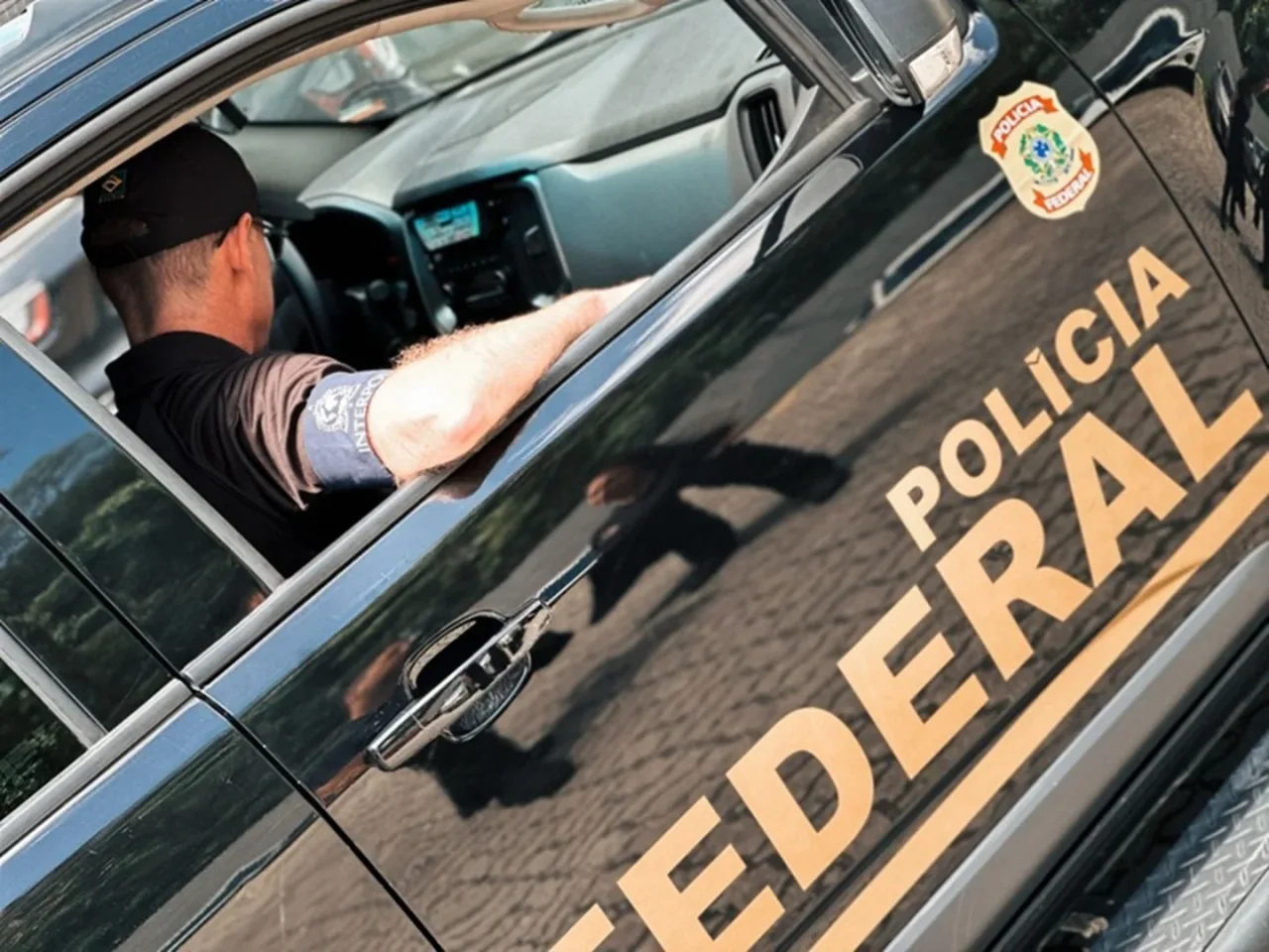 PF conduz 646 e apreende R$ 108.560 até 17h do 1º turno