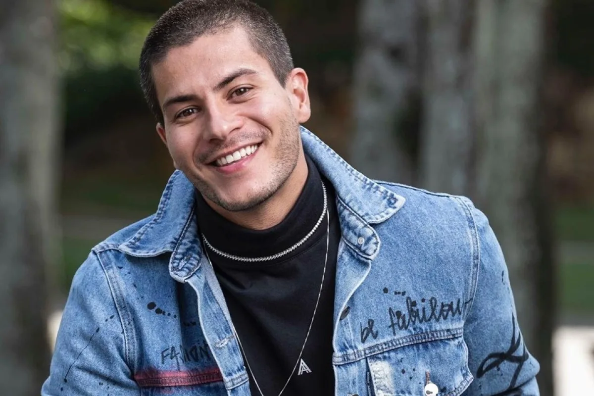 Arthur Aguiar: o que diz a lei sobre enquetes eleitorais nas redes sociais?