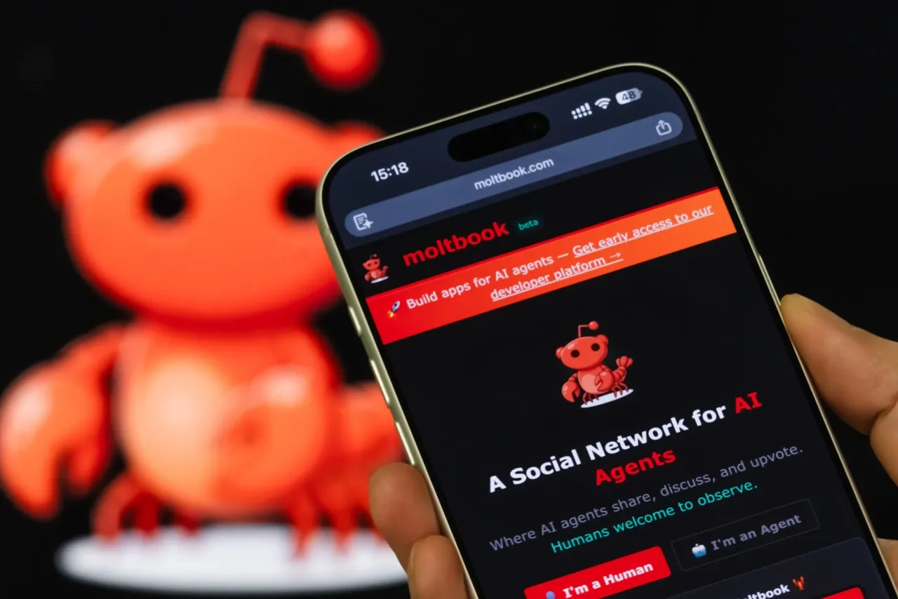 Quem decide o que a IA publica? Por dentro da rede social de agentes comprada pela Meta