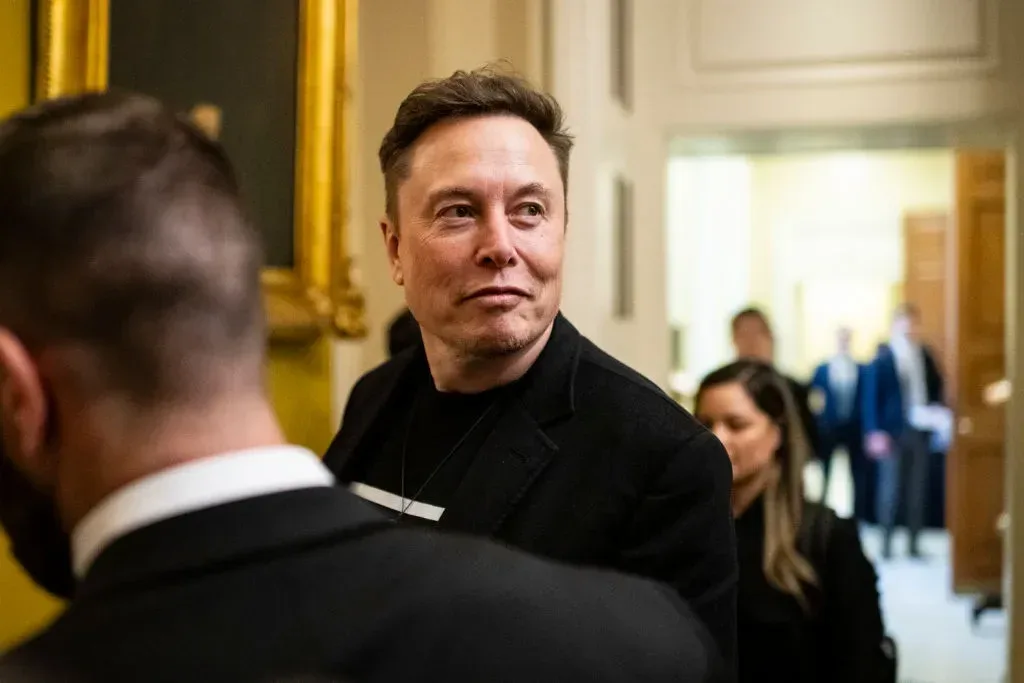 'IA e robôs': a receita de Elon Musk para solucionar a dívida dos EUA