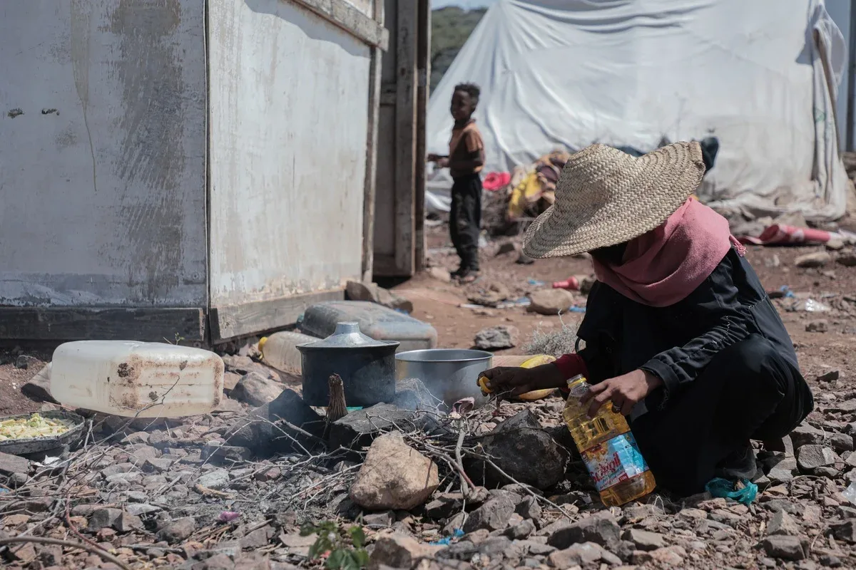 Guerra força mais de 200 mil pessoas a abandonarem suas casas no Iêmen