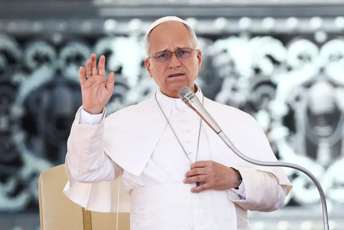 Após cirurgia, papa Leão XIV deve permanecer internado até a próxima semana