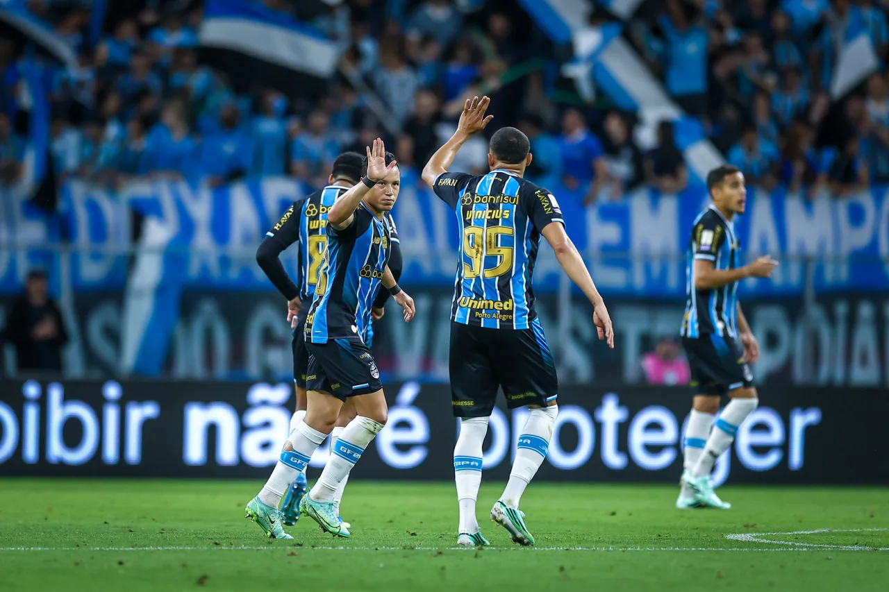 Grêmio pede à CBF medidas de segurança para arbitragem em jogos do Corinthians