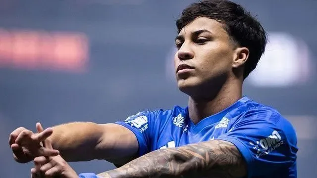 Kaio Jorge revela “segredo” em clássicos e explica provocações ao rival