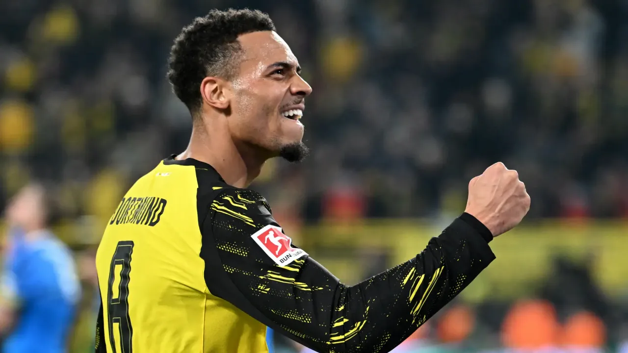 Liverpool e United monitoram Felix Nmecha, do Dortmund