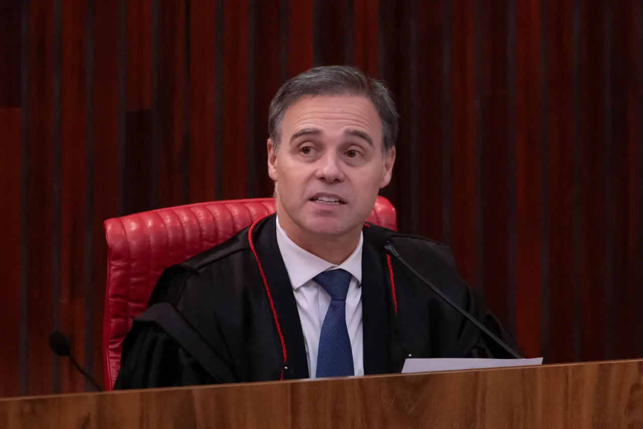 "Divulgação espontânea de dados não substitui investigações", diz Mendonça