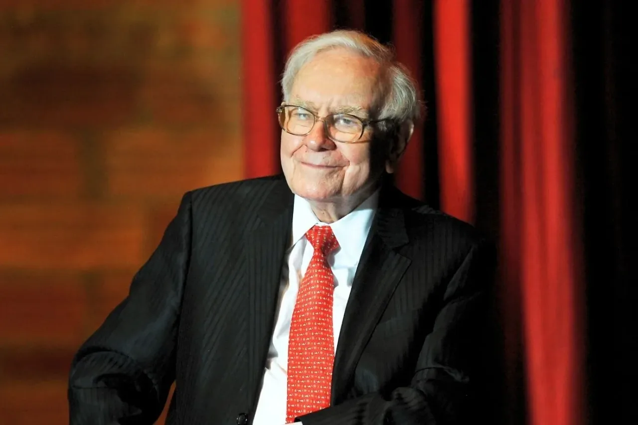 O conselho clássico de Warren Buffett para 99% dos investidores ainda está dando resultados