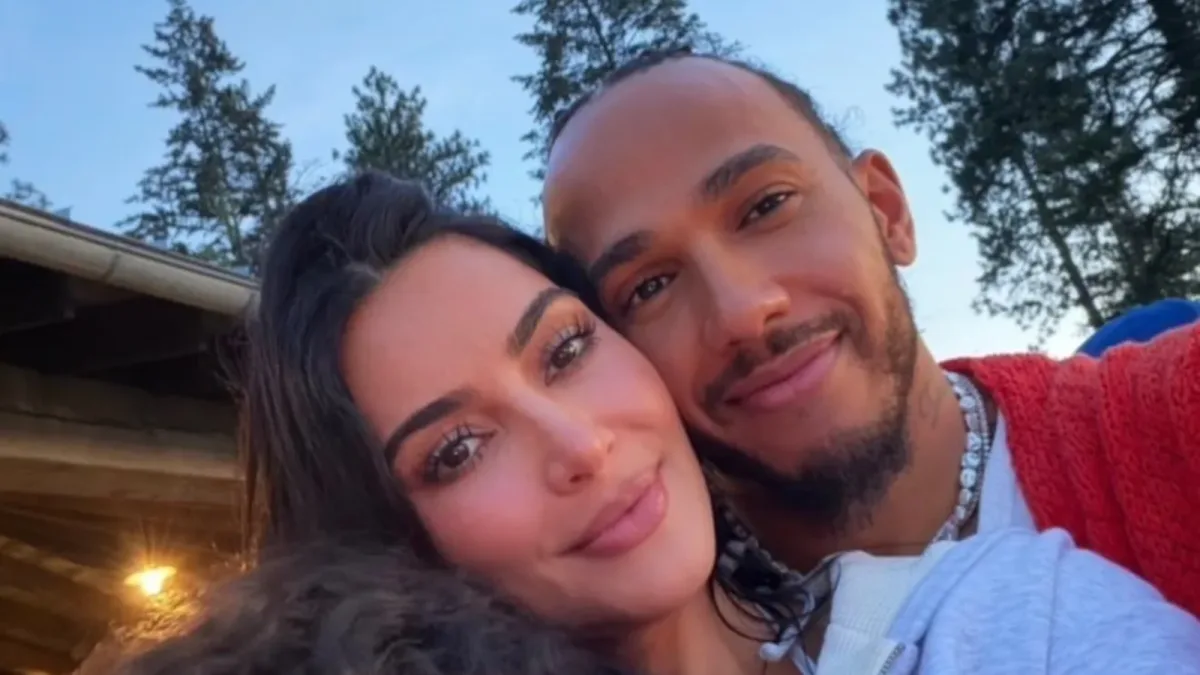 Hamilton fala da relação com filhos de Kim Kardashian e revela presente