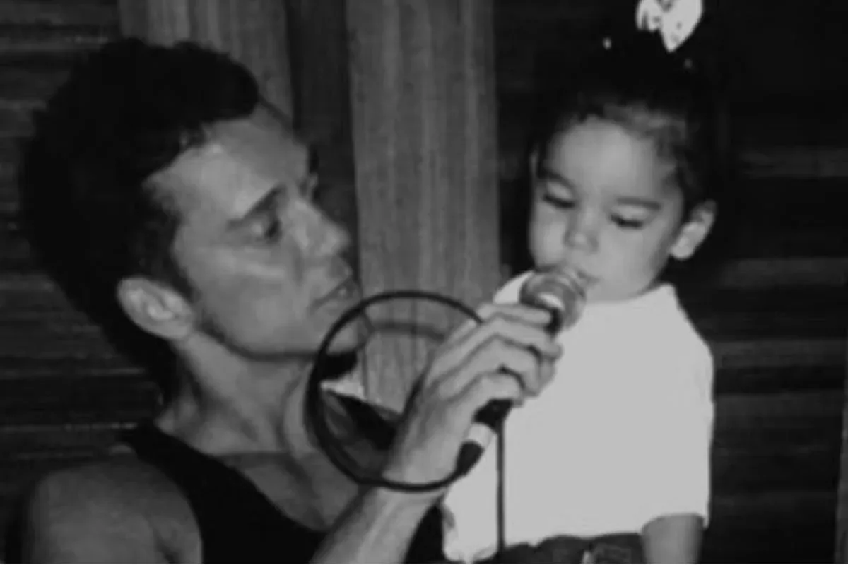 Filha única de Netinho posta vídeo inédito com o cantor e agradece carinho