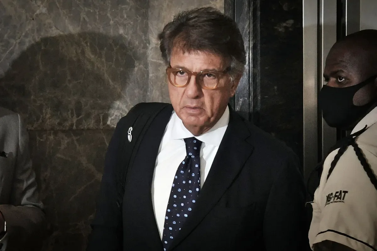 Fuga de Flávio pode dar vaga a suplente que declarou voto em Lula em 2022