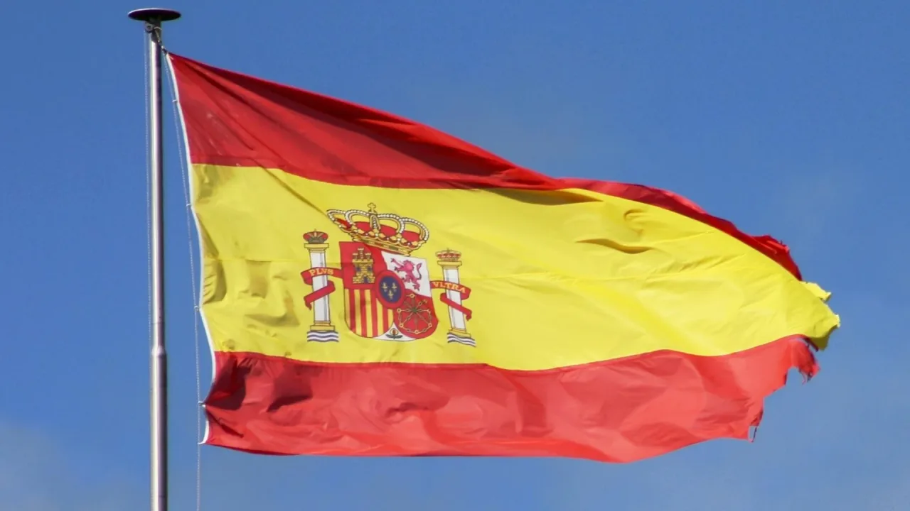 Inflação na Espanha sobe para 4,9%, maior patamar em 3 anos