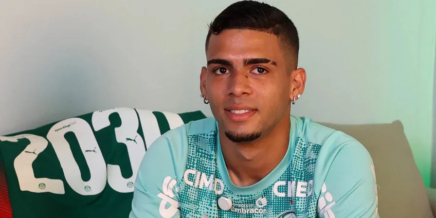 VÍDEO: Palmeiras anuncia a renovação de contrato com o lateral-esquerdo Arthur
