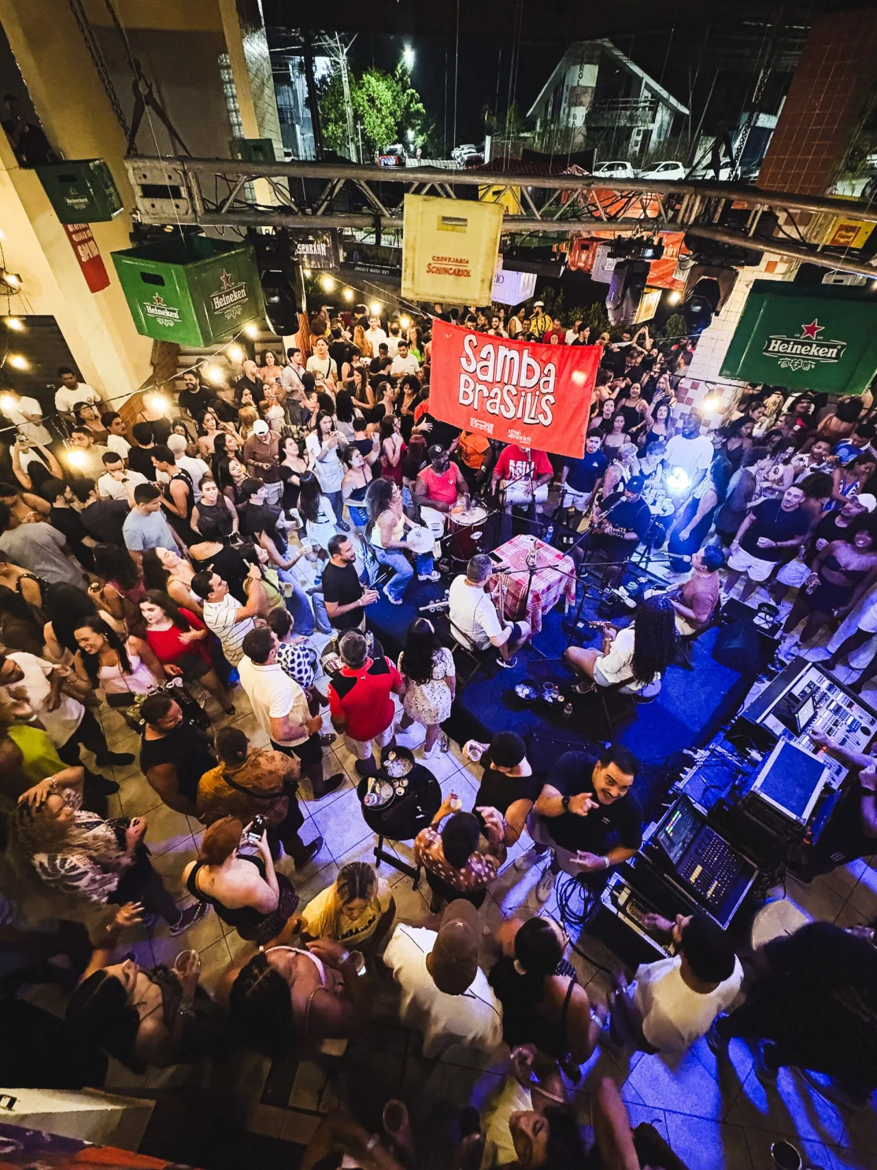 Samba Brasilis volta ao Vinhais neste sábado com roda de samba e DJs