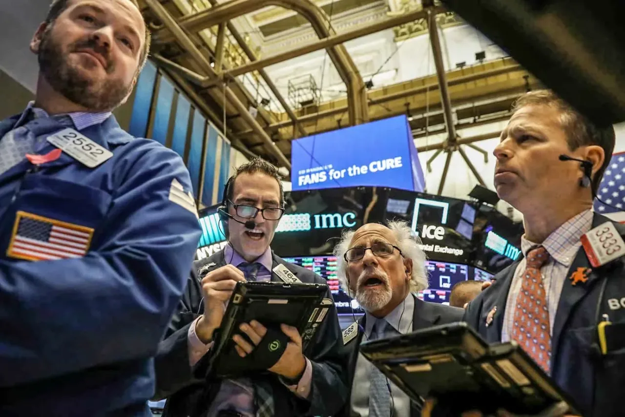 Juros nos EUA e balanços de Microsoft, Alphabet, Amazon e Santander: o que move os mercados