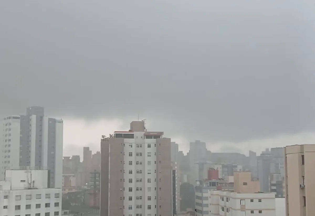 Domingo de 2º turno terá calor e chuva em BH; veja a previsão