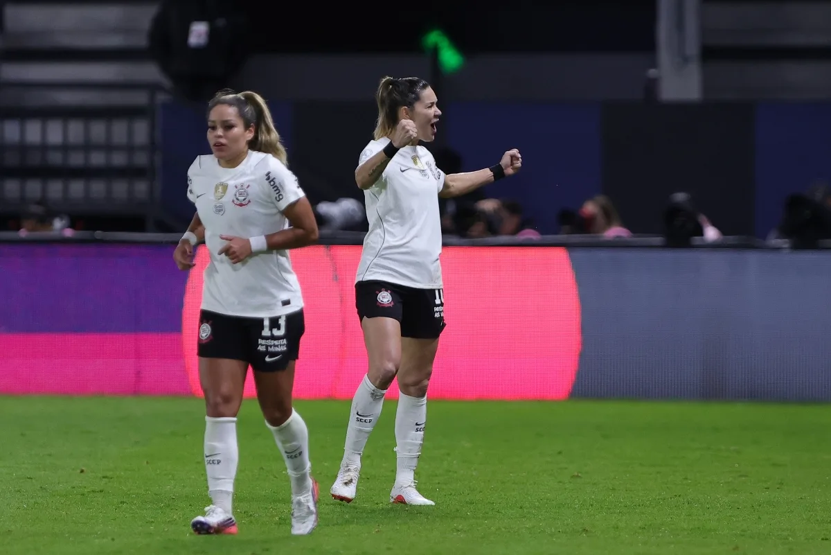 Libertadores Feminina: Corinthians goleia Dragonas e avança para semifinal