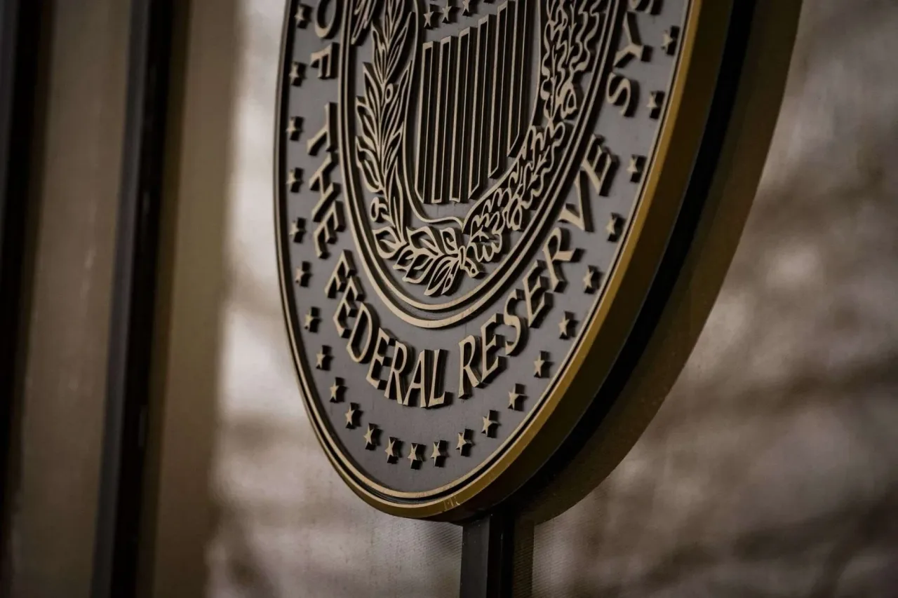 Fed decide se sobe juros em momento tenso para a bolsa brasileira