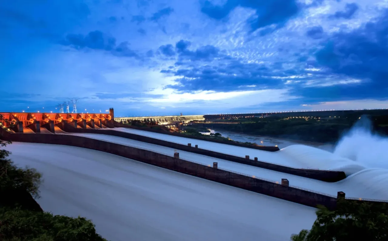 EUA fecham acordo com o Paraguai para uso de energia de Itaipu