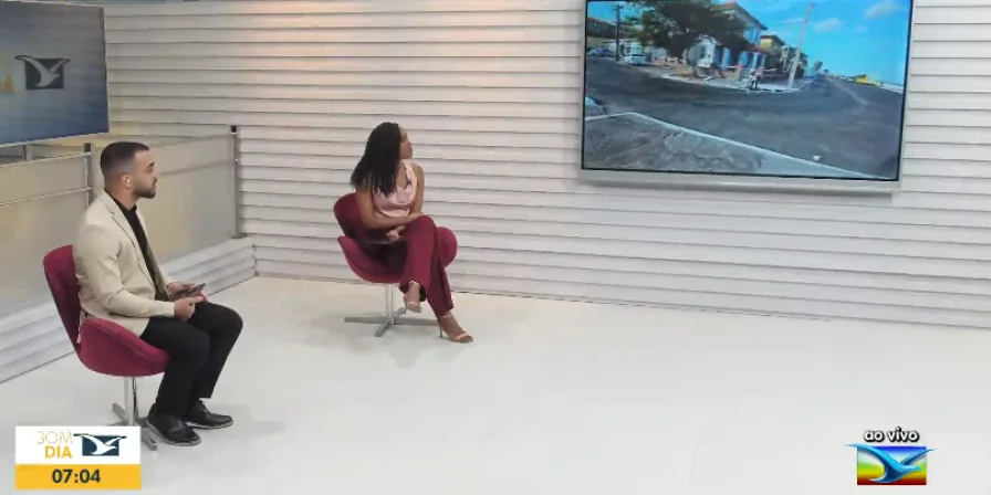 Flagrante ao vivo: pedestre cai em trecho da Av. Beira-Mar com faixa apagada e ondulações
