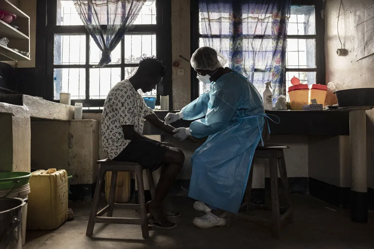 Quênia confirma primeiro caso de ebola vindo do Congo; paciente morreu
