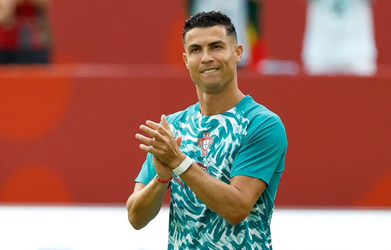 Cristiano Ronaldo investe R$ 112 milhões em pequena aldeia para produção de água em larga escala