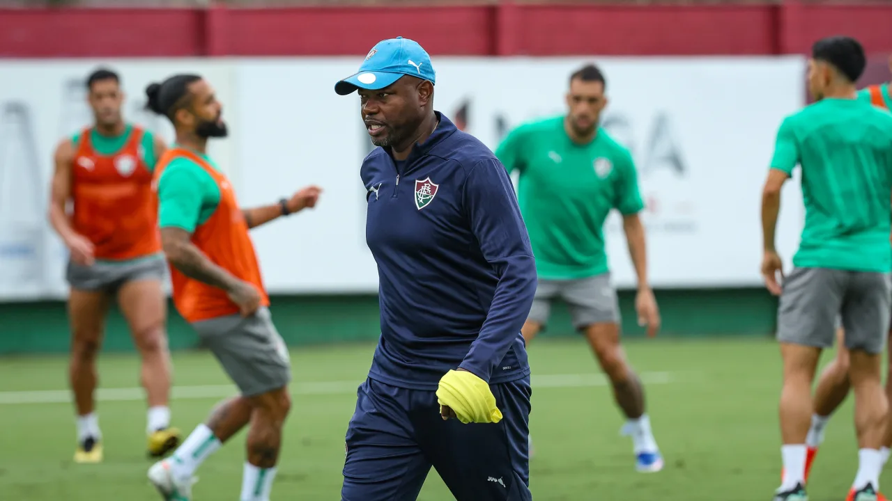 Fluminense faz testes no meio-campo e no ataque para enfrentar o Palmeiras