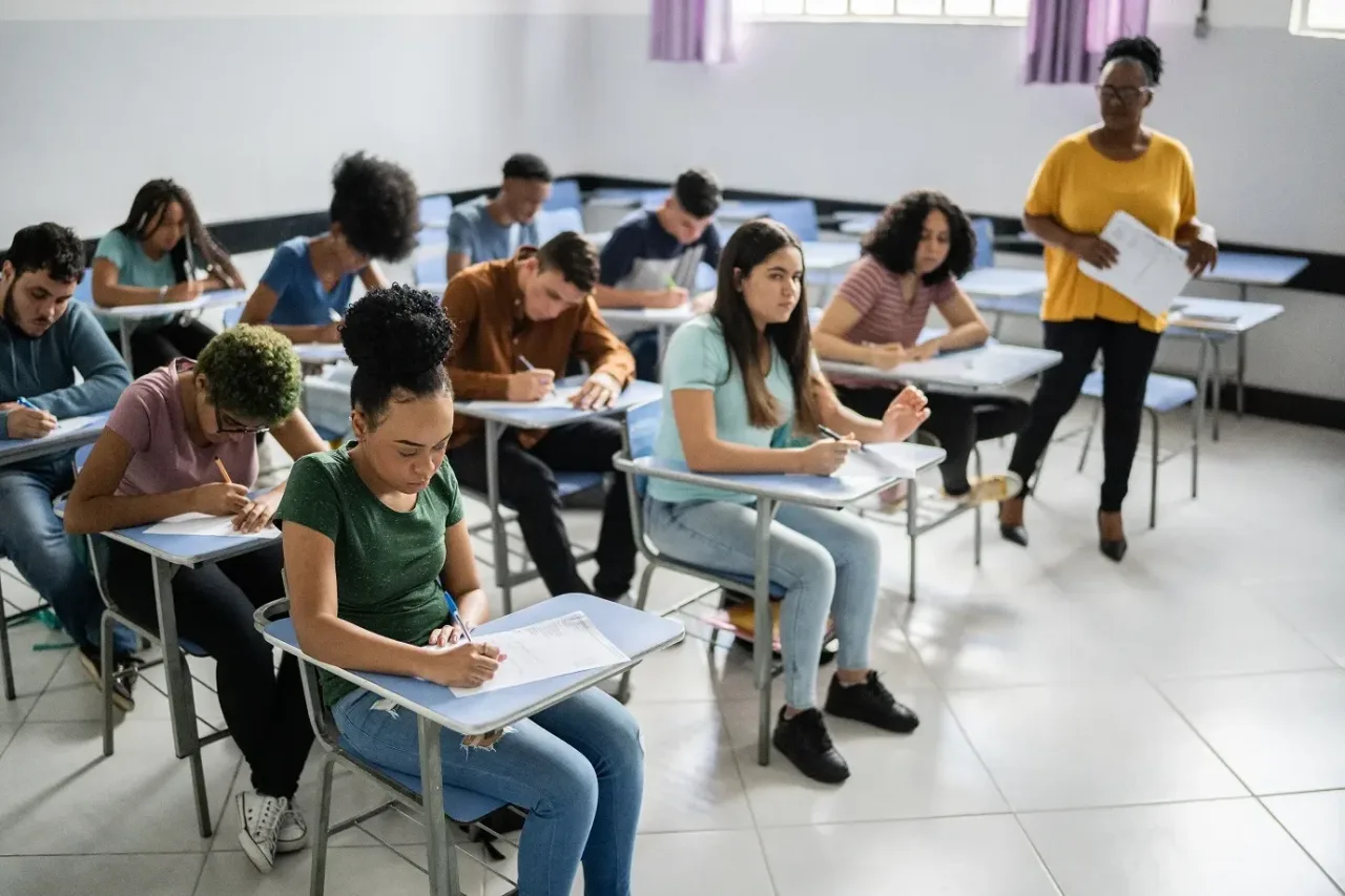 Como as mudanças no Ensino Médio impactam o futuro do ENEM?