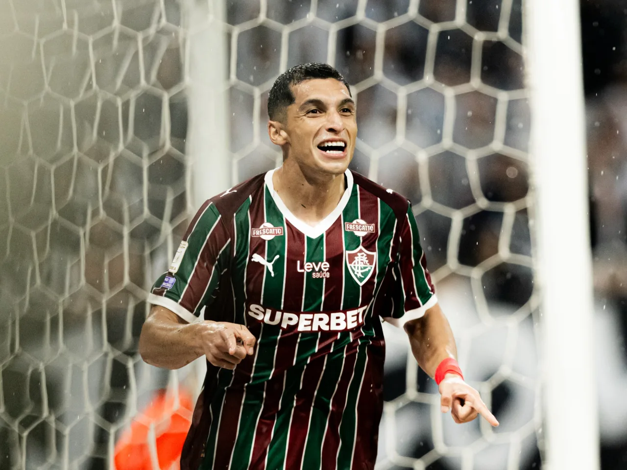 Serna pede foco do Fluminense para sequência de jogos; veja vídeo