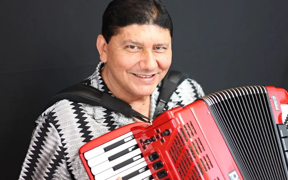 Oswaldinho do Acordeon morre aos 72 anos