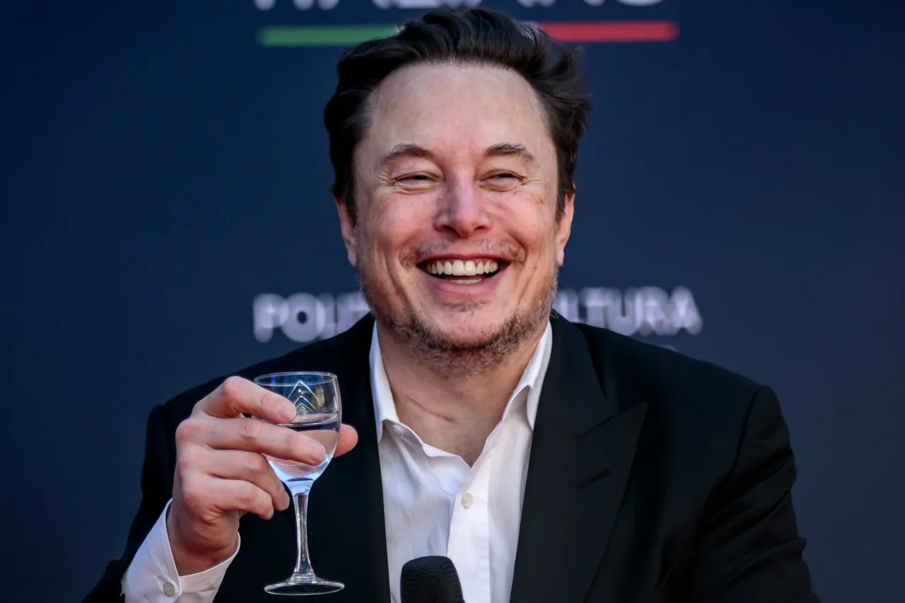 Do PayPal ao “carro voador”: veja a linha do tempo de inovações das empresas de Musk