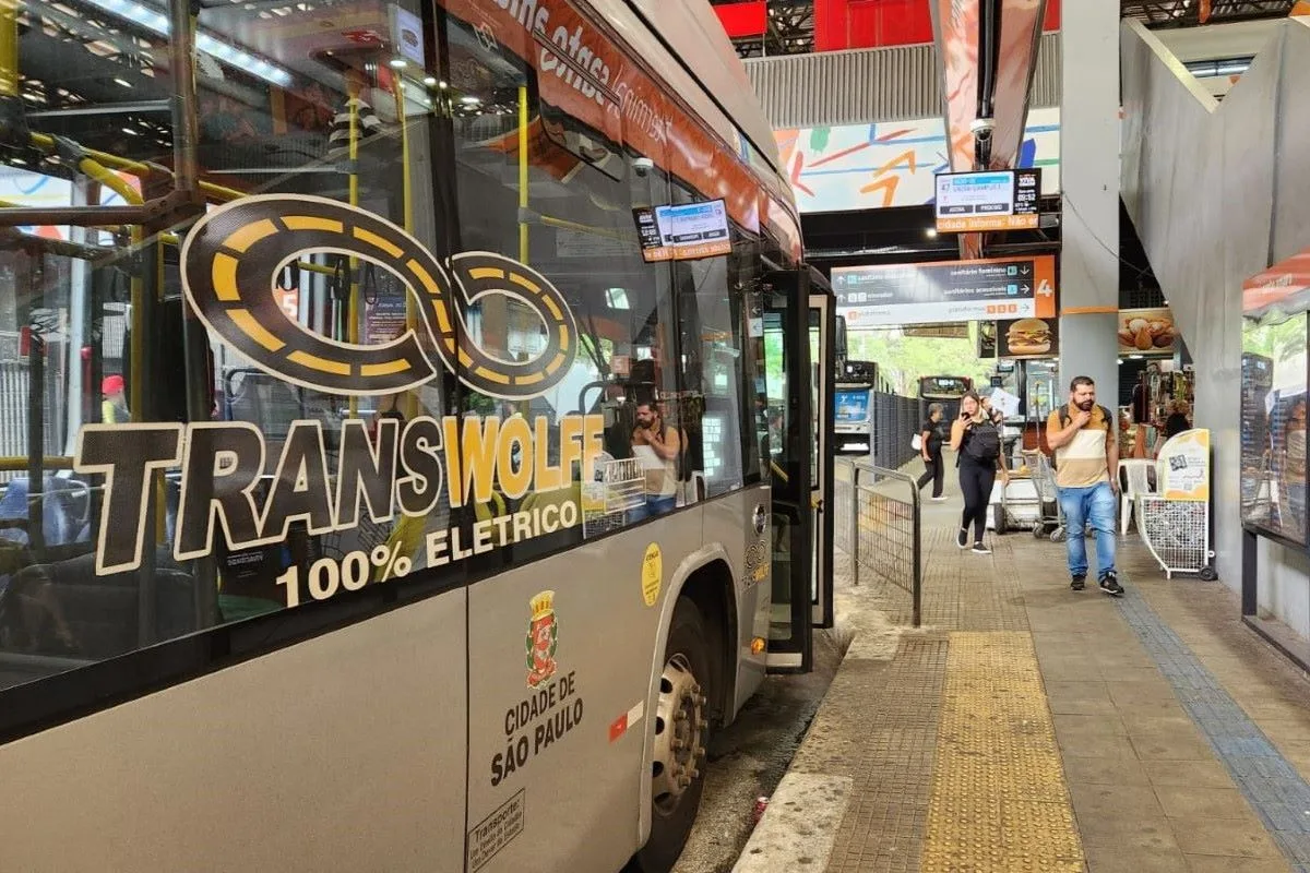 Há 2 anos sob intervenção, linhas de ônibus da Transwolff esperam licitação