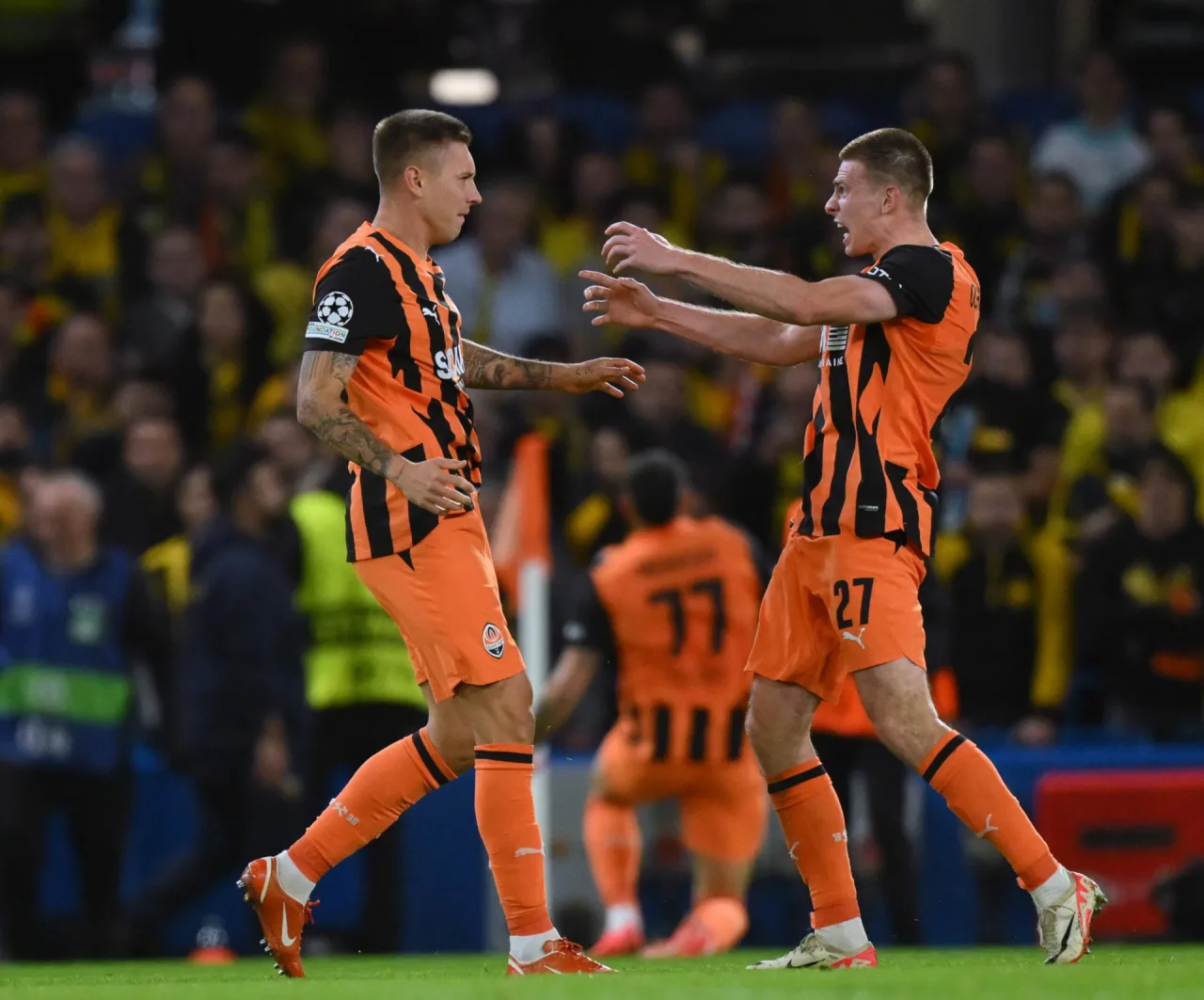 Shakhtar vira sobre o AEK e vence a primeira na Champions