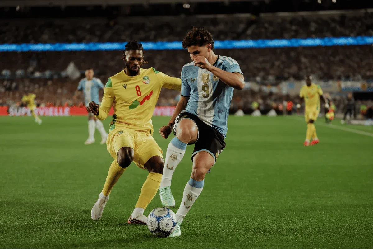 Técnico do Benin critica postura da Argentina após despedida de Messi