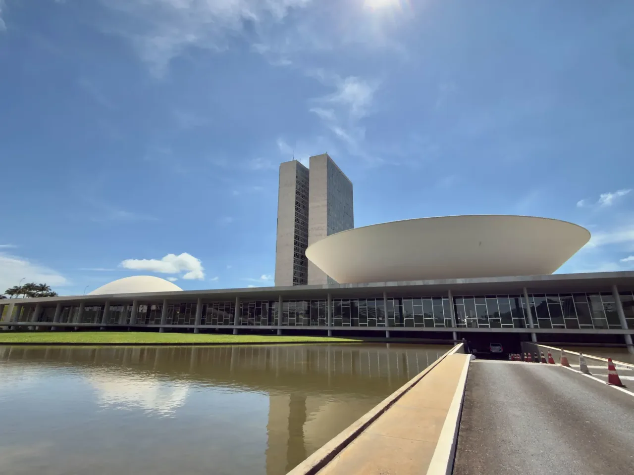 Em quantos senadores eu voto hoje? Entenda a ordem de votação das eleições