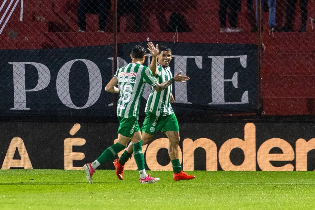 Juventude vence a já rebaixada Ponte Preta e lidera a Série B