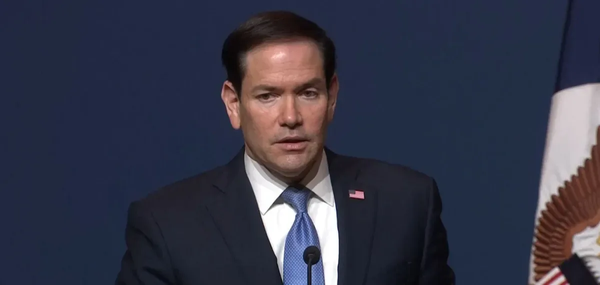Marco Rubio nega que EUA tenham “facilitado” entrada de Flávio no país